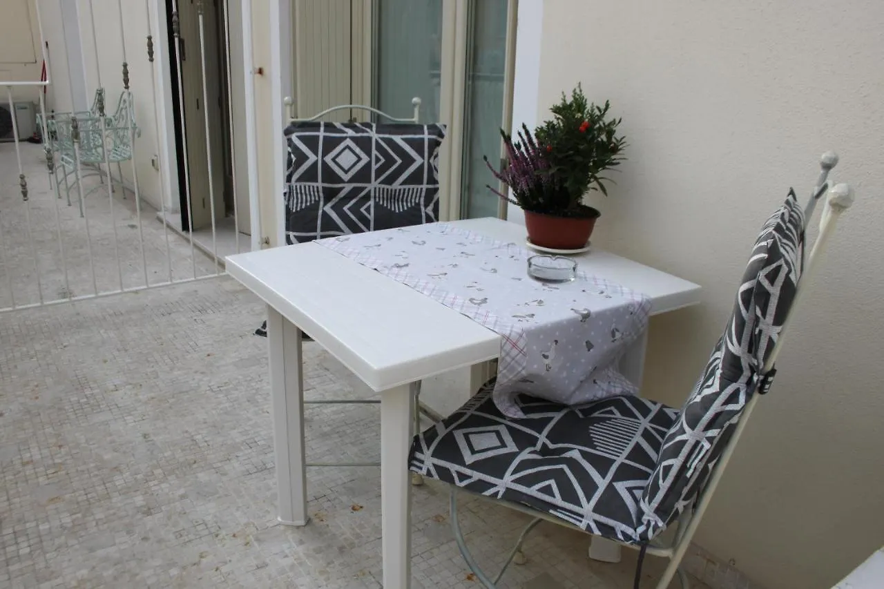 La Gardenia Desenzano-By Goccia Di Lago Apartment Desenzano del Garda 0*,