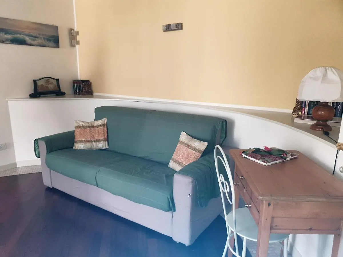 La Gardenia Desenzano-By Goccia Di Lago Apartment Desenzano del Garda Italy